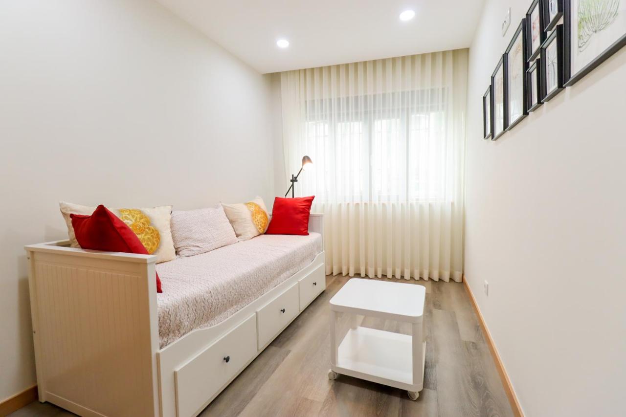 Tiana Apartment - City Centre With Terrace Виана до Кастело Екстериор снимка